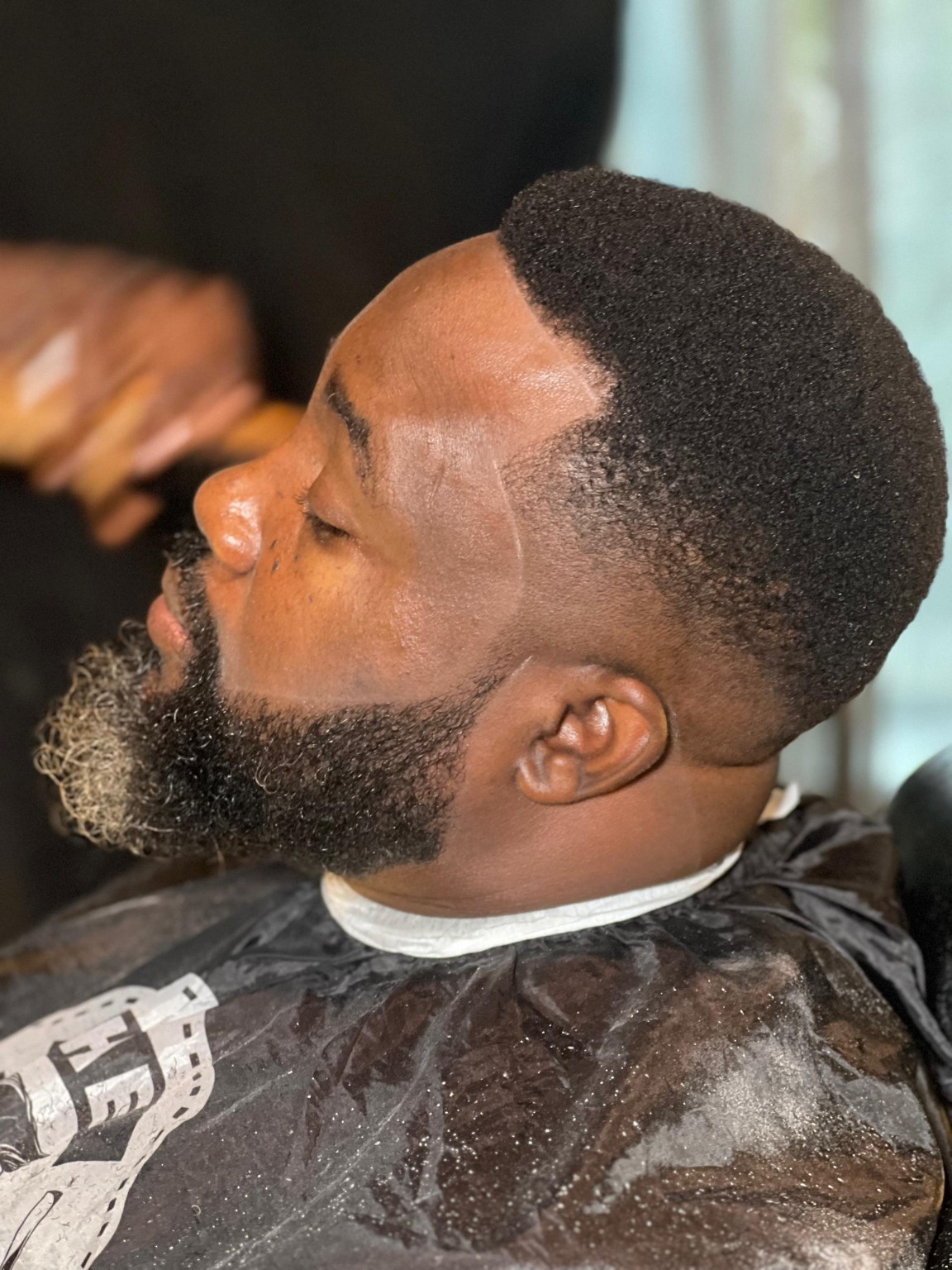 Classic fade and beard by Walehairclinc